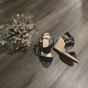 ▪︎Banana Republic▪︎ Black Wedges